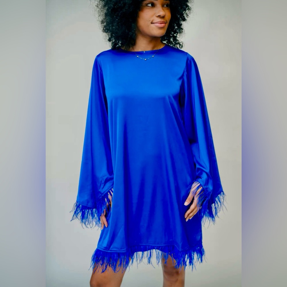 Victoria Dunn Charlotte in Royale